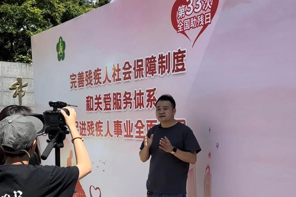 魏春林